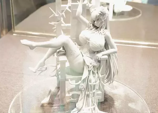 「伊織もえさんが新ボス「グラトニー」に挑戦！『勝利の女神：NIKKE』の2.5周年記念番組「想いをつなぐ、深海の舞台へ」現地レポート」の画像