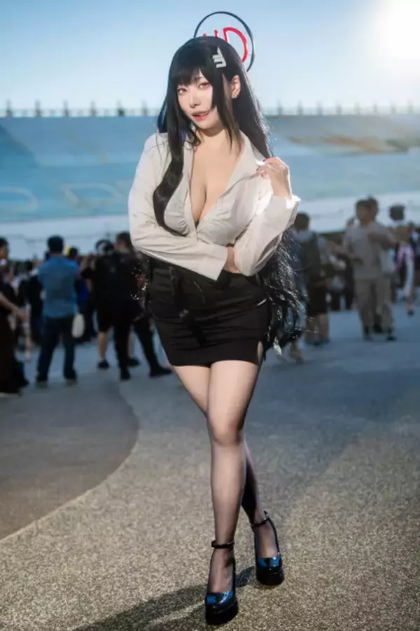 「【コスプレ】「ガンダム」ハマーン様や「チェンソーマン」マキマの働く姿は好きですか？「勤労感謝の日」美女レイヤーまとめ【写真25枚】」の画像