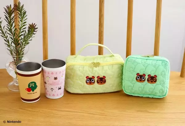 「『あつまれ どうぶつの森』まめきち&つぶきち刺繡ポーチが便利！タンブラーはとたけけはじめキャラ勢揃いデザインと、”喫茶ハトの巣”を用意」の画像