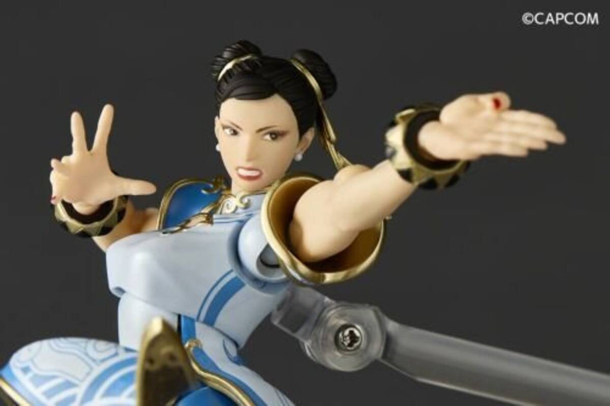 スト6』春麗のしなやかボディラインを動かせる！180度開脚できる圧倒的 