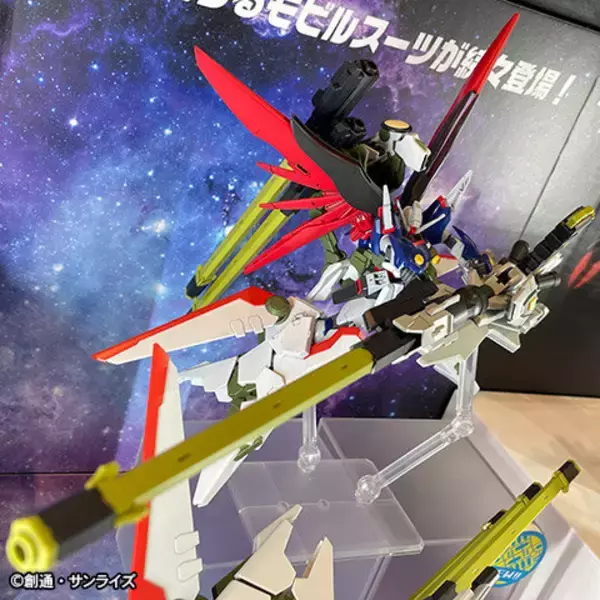 「デスティニーガンダムSpecII＆ゼウスシルエット」がHGガンプラでも商品化！デスティニーは待望の“通常カラー”で登場