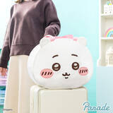 「「ちいかわ」のボストンバッグが旅行に大活躍！スーツケースに取付可能な全2種」の画像2