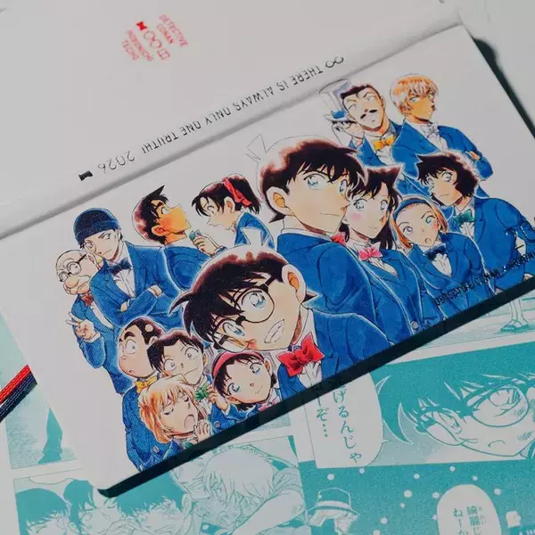 「ほぼ日より「名探偵コナン」コラボ文具が2月1日発売！一冊丸ごと原作イラストを使用した手帳、腕時計型麻酔銃の下敷きなど豊富なデザイン」の画像