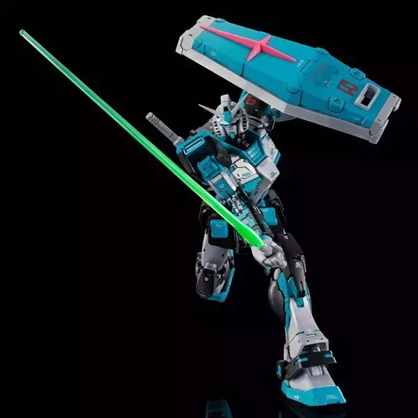 「初音ミク専用ガンダム、出る！コラボ仕様のRGガンプラ「ガンダム Ver.2.0」「ザクII」が抽選販売中」の画像