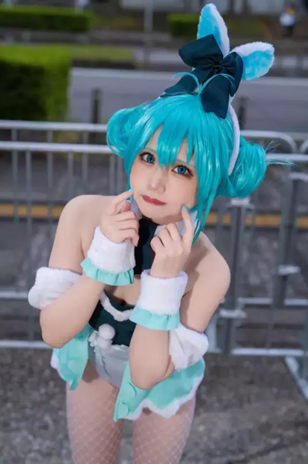 「【コスプレ】「ニコ超」といえば初音ミク！お団子ヘアのミクバニーがめっちゃキュート！人気レイヤー・舞陽女【写真7枚】」の画像