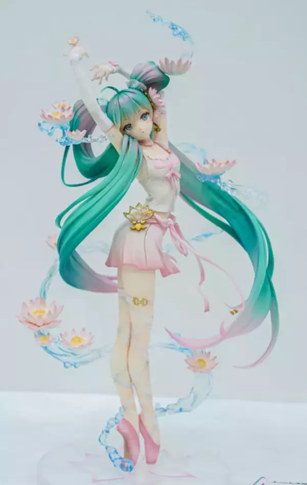 「「エヴァ」アスカ＆レイに「着せ恋ｘマリン船長」魅惑のコラボ、ミクさんから人気絵師までフィギュアの魅力が楽しめる【WF2026冬】」の画像