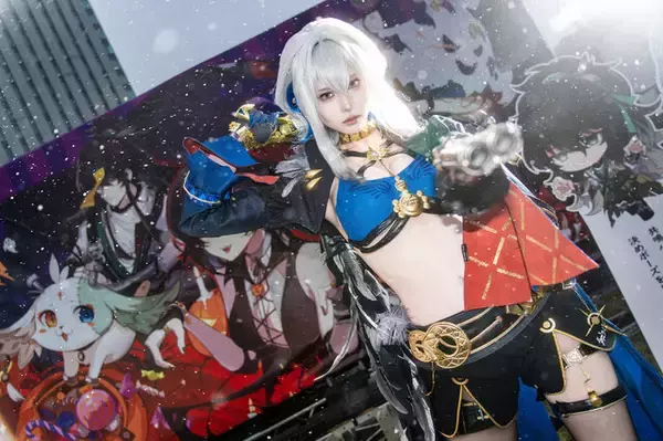 「【コスプレ】腰が細すぎる！透き通るような白い柔肌と美脚を武器に『鳴潮』ガルブレーナが推して参る【写真9枚】」の画像