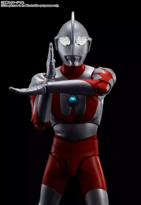 「超リアルな『ウルトラマン』フィギュアが再販！初代スーツアクターの身体をスキャン、左右非対称の絶妙なバランスまで再現」の画像