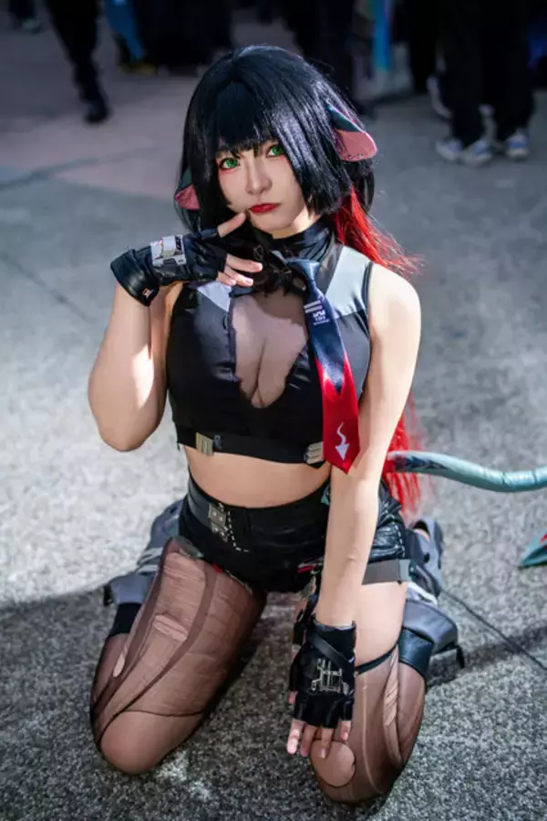 「【コスプレ】台湾美女の曲線美が一級品！『ゼンゼロ』ジェーンがハチャメチャに妖艶【写真10枚】」の画像