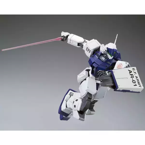 「ガンプラ「MG 1/100 ジム・スナイパーII（ホワイト・ディンゴ隊仕様）」が再販！白と紺を基調とする印象的な機体を再現」の画像