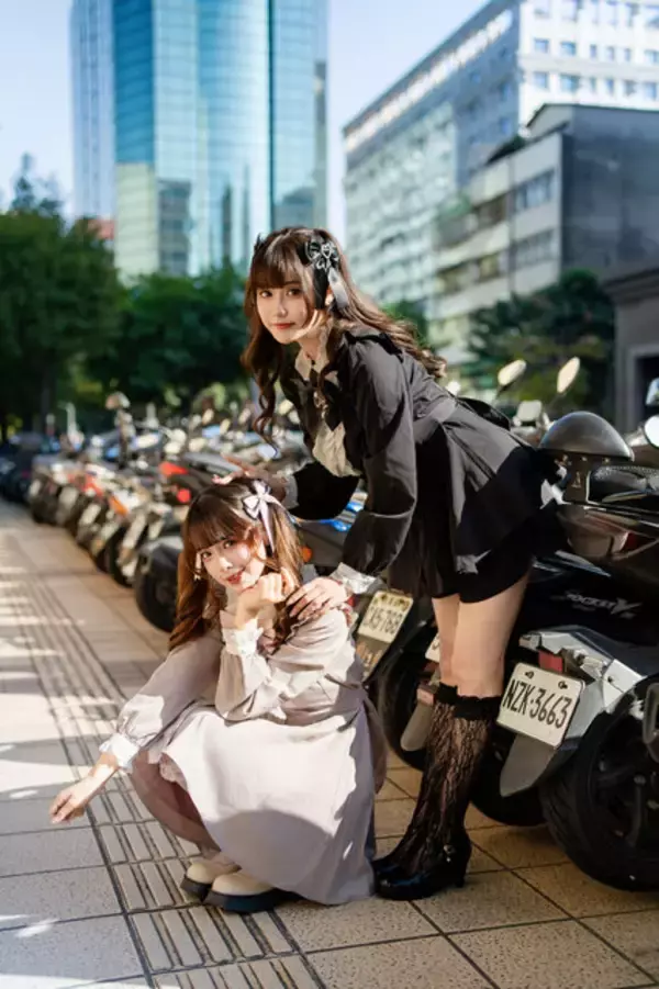 「【特集】地雷系×地雷系コーデは可愛さ無限大！？キュートとクール、あなたはどちらのツインテール台湾美女がお好き？【写真10枚】」の画像