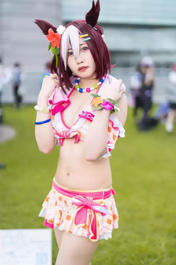 「【コスプレ】『ウマ娘』スペシャルウィークの水着が眩しい！注目レイヤー・こま」の画像