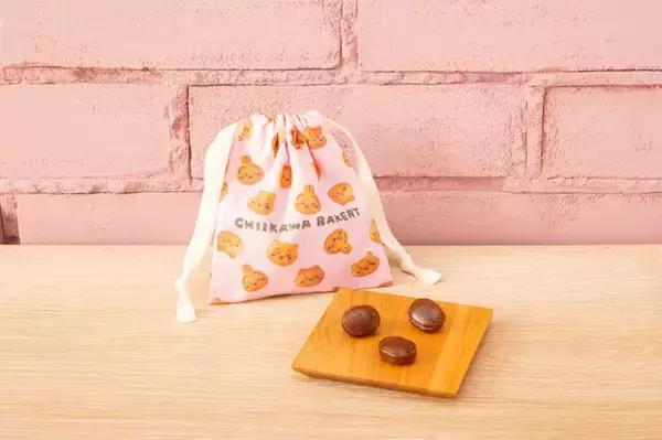 「「ちいかわベーカリー」が1周年！報酬袋焼きなど個性的なパンやオリジナルグッズ販売ほか、さまざまなノベルティがもらえる企画も」の画像