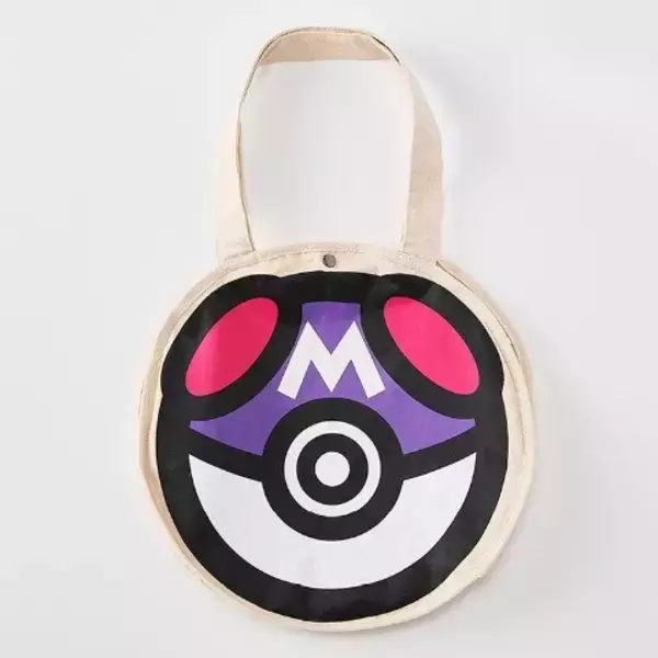 「「ポケモン」アパレルが本日5月26日12時よりアベイルにて予約開始！ミミッキュなど全4種、ジラーチのトートバックはマスターボールデザインに」の画像