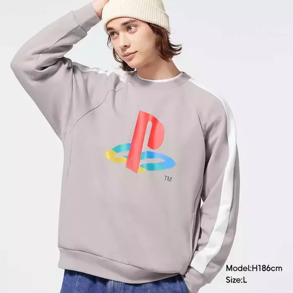 「「GU」×「プレイステーション」コラボアイテムが本日21日発売！ロゴやコントローラーをクールにデザイン」の画像