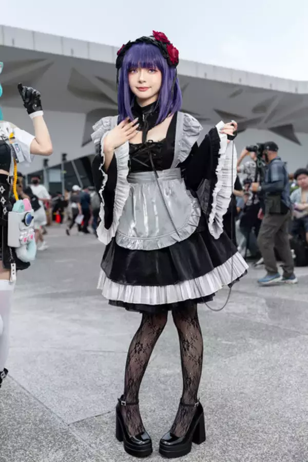 「【コスプレ】「着せ恋」雫たんが、囲み撮影される人気ぶり！スタイル抜群の台湾美女に迫る【写真9枚】」の画像