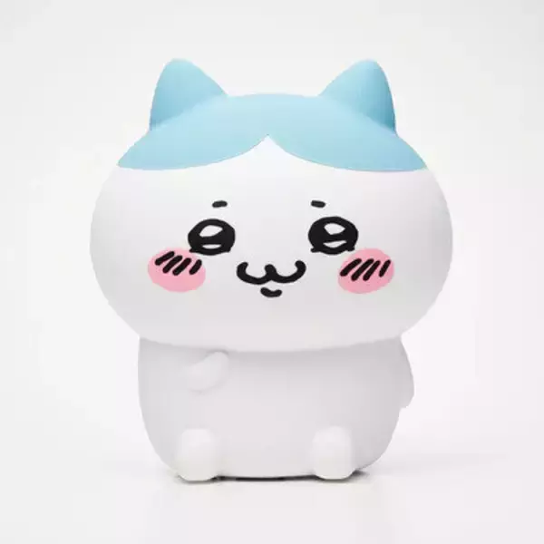 「「ちいかわ」新作スマホアクセサリーとステッカーが本日5月2日11時より発売！「ちいかわレストラン」グッズやルームライトなど再入荷商品もチェック」の画像