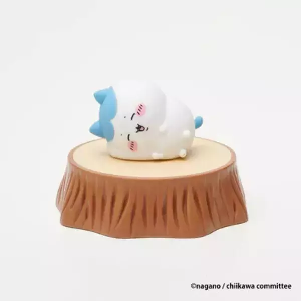 「「ちいかわ」新作スマホアクセサリーとステッカーが本日5月2日11時より発売！「ちいかわレストラン」グッズやルームライトなど再入荷商品もチェック」の画像