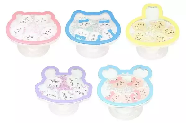 「「ちいかわ」新作スマホアクセサリーとステッカーが本日5月2日11時より発売！「ちいかわレストラン」グッズやルームライトなど再入荷商品もチェック」の画像