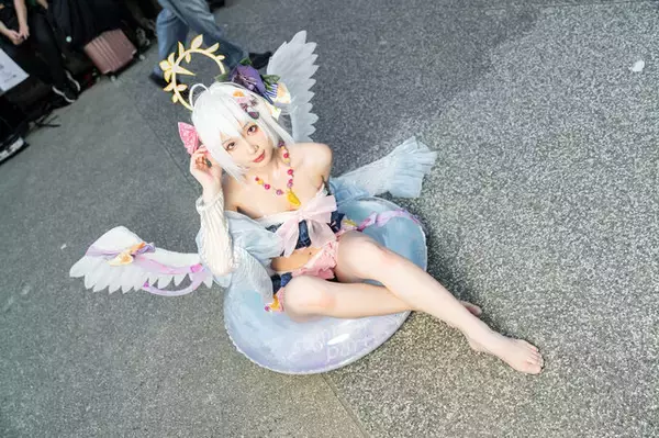 「【コスプレ】『ブルアカ』白洲アズサの尊い水着姿を完全再現！透き通るような白い肌と美貌を持つ香港レイヤー【写真8枚】」の画像