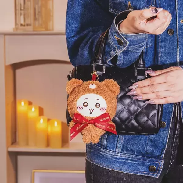 「【UPDATE】テディベアの着ぐるみを着た「ちいかわ」たち6人が可愛い！キラキラと輝く目で心を癒す、新作アクセサリーぬいぐるみ「きらめっこ」誕生」の画像