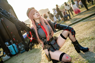 【コスプレ】美脚＆美ヒップで魅せるポージングが見逃せない！香港美女の『NIKKE』ラピがスタイリッシュでかっこいい【写真6枚】