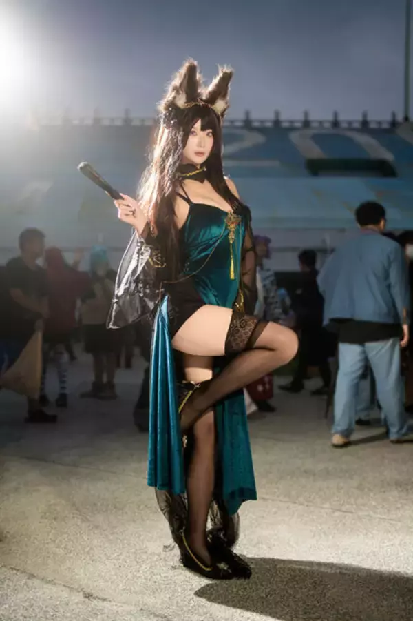 「【コスプレ】台湾美女が黒ニーハイで眩しすぎる絶対領域を魅せる！『アズレン』天城の妖艶な美脚にクラクラしちゃう【写真9枚】」の画像