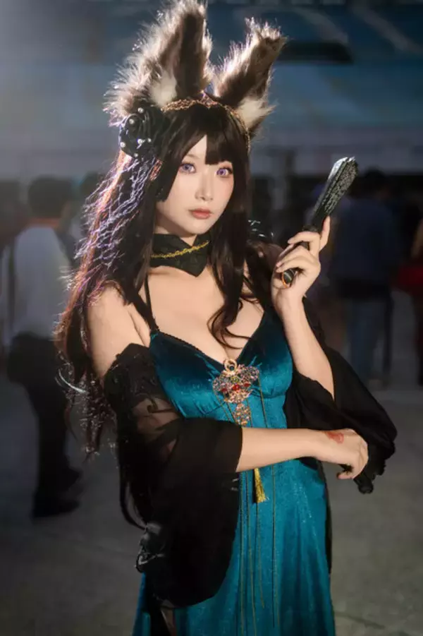「【コスプレ】台湾美女が黒ニーハイで眩しすぎる絶対領域を魅せる！『アズレン』天城の妖艶な美脚にクラクラしちゃう【写真9枚】」の画像