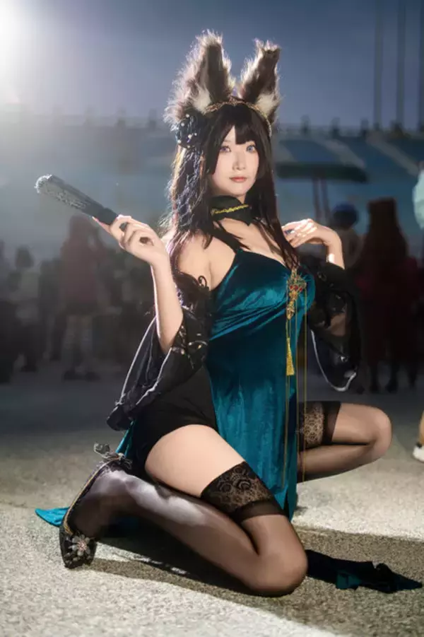 「【コスプレ】台湾美女が黒ニーハイで眩しすぎる絶対領域を魅せる！『アズレン』天城の妖艶な美脚にクラクラしちゃう【写真9枚】」の画像