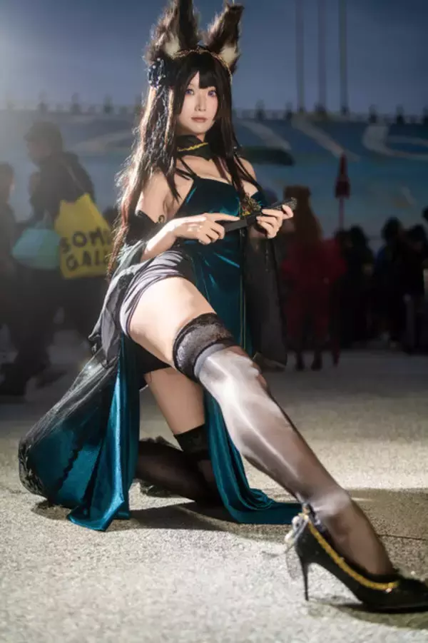 「【コスプレ】台湾美女が黒ニーハイで眩しすぎる絶対領域を魅せる！『アズレン』天城の妖艶な美脚にクラクラしちゃう【写真9枚】」の画像