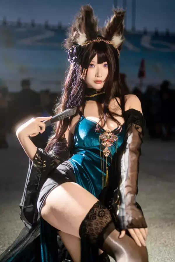 「【コスプレ】台湾美女が黒ニーハイで眩しすぎる絶対領域を魅せる！『アズレン』天城の妖艶な美脚にクラクラしちゃう【写真9枚】」の画像