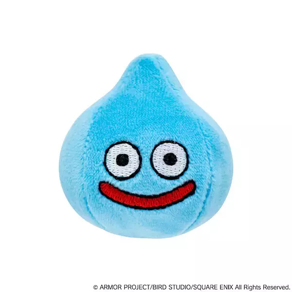 「スクエニのポップアップストアが成田空港に期間限定オープン！スライムやチョコボの描き下ろしグッズも販売」の画像