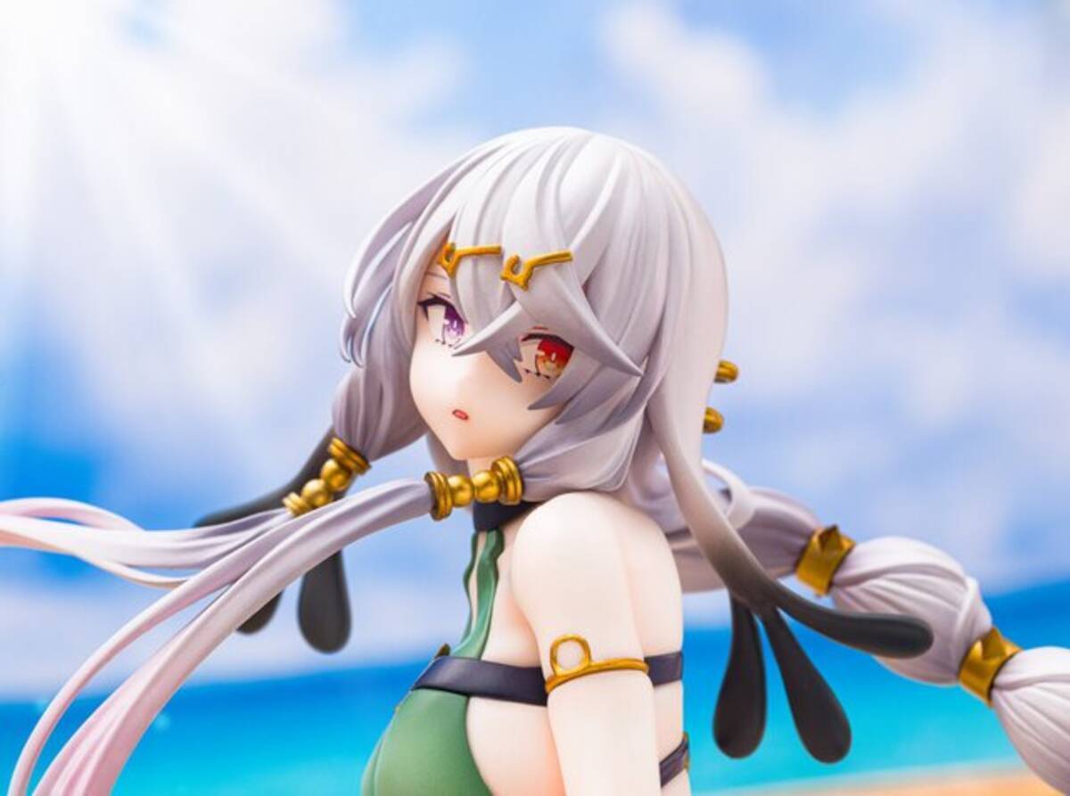 太ももから感じる“重量感”！アニメ「ライザのアトリエ」より「リラ 