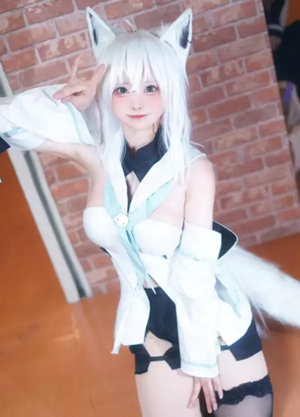「【コスプレ】10月5日は「ホロライブ」白上フブキの誕生日！白髪ケモミミがキュートな愛されフブさんコスプレまとめ【写真51枚】」の画像