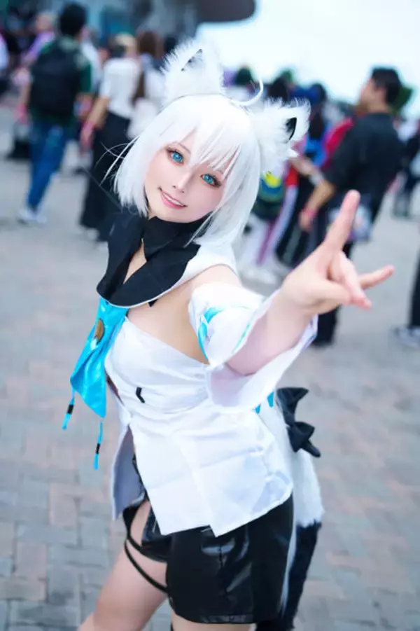 「【コスプレ】10月5日は「ホロライブ」白上フブキの誕生日！白髪ケモミミがキュートな愛されフブさんコスプレまとめ【写真51枚】」の画像