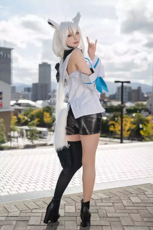 「【コスプレ】10月5日は「ホロライブ」白上フブキの誕生日！白髪ケモミミがキュートな愛されフブさんコスプレまとめ【写真51枚】」の画像