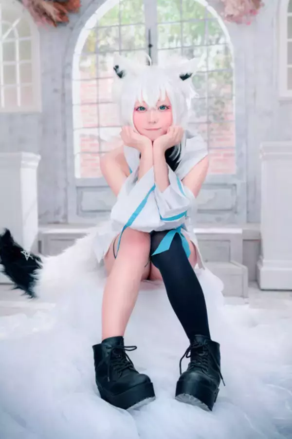「【コスプレ】10月5日は「ホロライブ」白上フブキの誕生日！白髪ケモミミがキュートな愛されフブさんコスプレまとめ【写真51枚】」の画像