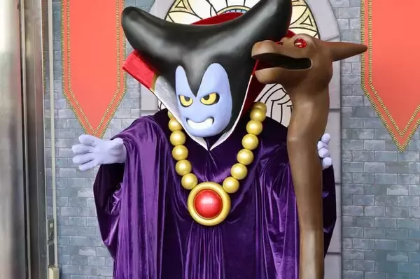 「HD-2D版『ドラクエI＆II』発売記念イベントで“りゅうおう様”が東京に上陸！？「ヤマダデンキ LABI池袋本店」でのグリーティングを取材」の画像