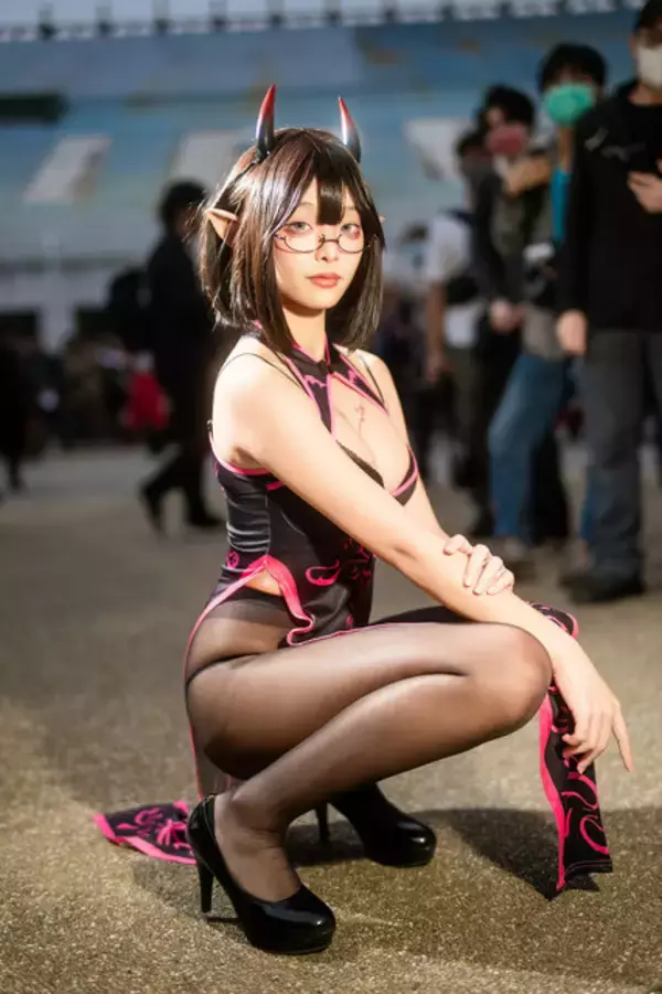 「【コスプレ】太ももが美しすぎる2B、「バイオ」エイダのチャイナドレスに魅惑のバニーガールまで！ポージングも見応え抜群な台湾美女レイヤー9選【写真38枚】」の画像