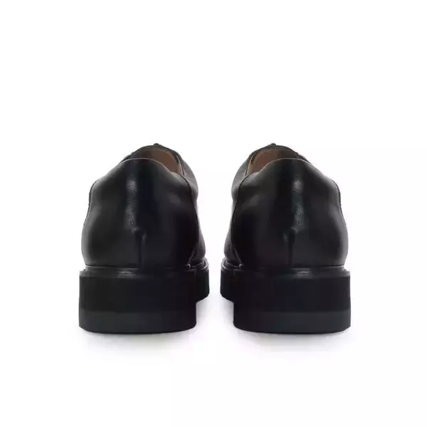 「カメラマン用の黒革靴「ガイア」「マッシュ」「オルテガ」が12月19日発売―黒い三連星やガンダムとは特に関係ない」の画像