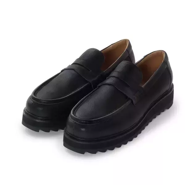 「カメラマン用の黒革靴「ガイア」「マッシュ」「オルテガ」が12月19日発売―黒い三連星やガンダムとは特に関係ない」の画像