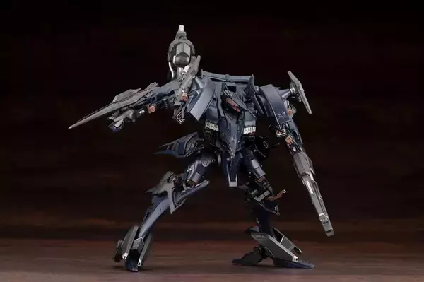 「『ARMORED CORE 4』“烏殺し”の異名を持つ「オルレア」プラモデルがクール！鮮烈な登場シーンを再現、差し替えにより二刀流も」の画像