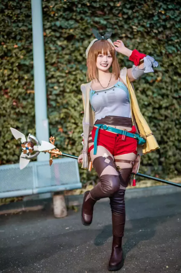 「【コスプレ】ライザ、バイオ、NIKKEまで勢揃い！昨年の冬コミケで輝いた美女レイヤーをプレイバック」の画像