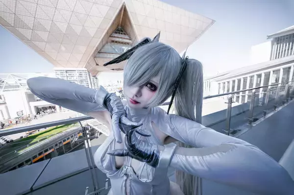 「【コスプレ】ライザ、バイオ、NIKKEまで勢揃い！昨年の冬コミケで輝いた美女レイヤーをプレイバック」の画像