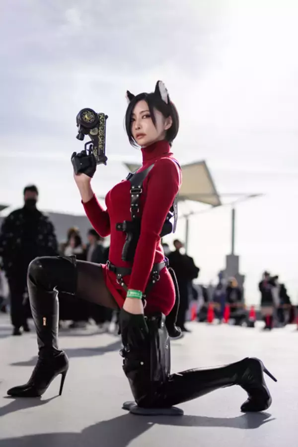 「【コスプレ】ライザ、バイオ、NIKKEまで勢揃い！昨年の冬コミケで輝いた美女レイヤーをプレイバック」の画像