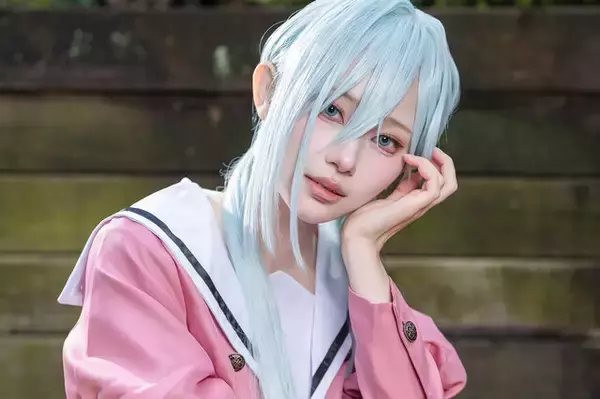 【コスプレ】透明感あふれる柔肌に美しい瞳がきらめく！人気レイヤー「月海つくね」が魅せる「薫花」昴の制服姿が麗しすぎた【写真9枚】