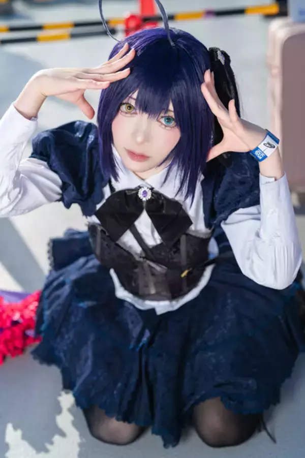 「【コスプレ】16歳美少女の「小鳥遊六花」が本物すぎる！透明感溢れる笑顔に中二病感満載のポーズが恋してしまう可愛さ【写真8枚】」の画像