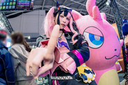 【コスプレ】『パルワールド』ブースに美女コスプレイヤーが降臨！ゾーイ、サヤ、リリィがスタイル抜群で美しすぎた【台北ゲームショウ2026】