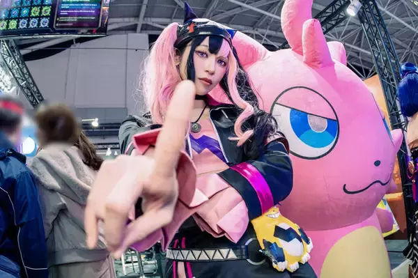 【コスプレ】『パルワールド』ブースに美女コスプレイヤーが降臨！ゾーイ、サヤ、リリィがスタイル抜群で美しすぎた【台北ゲームショウ2026】