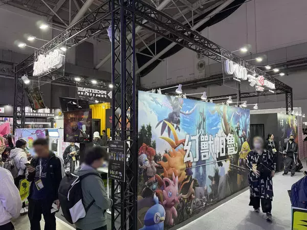 「【コスプレ】『パルワールド』ブースに美女コスプレイヤーが降臨！ゾーイ、サヤ、リリィがスタイル抜群で美しすぎた【台北ゲームショウ2026】」の画像